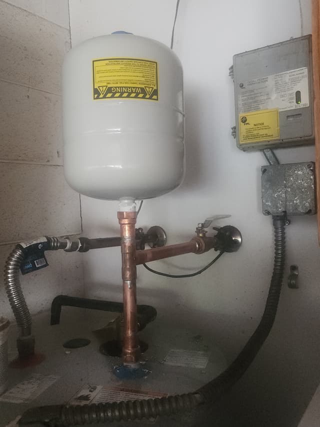 Water Heater Shutoff Valve, Fittings & Expansion Tank in Brevard County photo 1